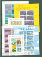 26 Stück  Blocks/Kleinbogen CH auf 3 Albumseiten  (Q748)