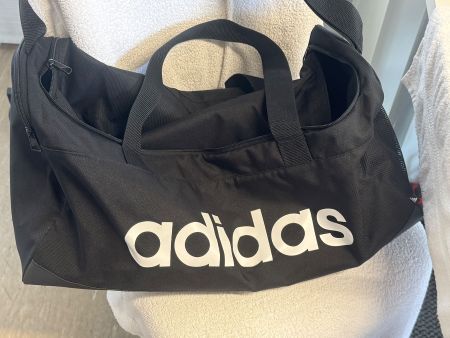 adidas Sporttasche schwarz