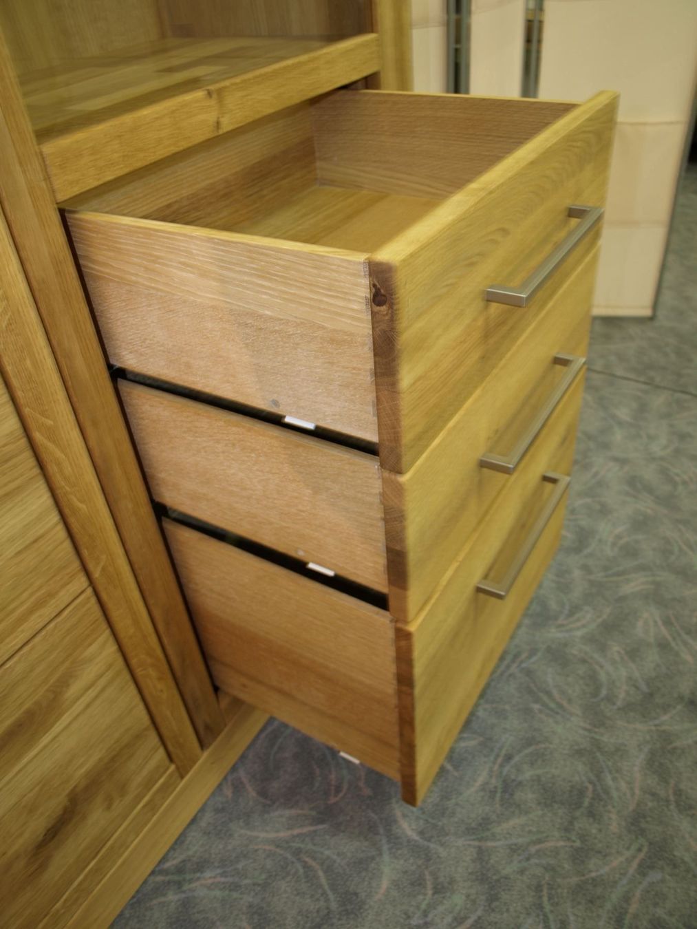 Vitrinen: Vitrine CASERA Asteiche massiv 100 cm – Neu (gemäss Beschreibung) aus Unterentfelden von moebelrufli 5