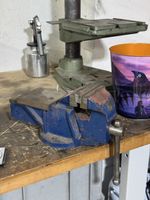 Schraubstock 100mm massiv