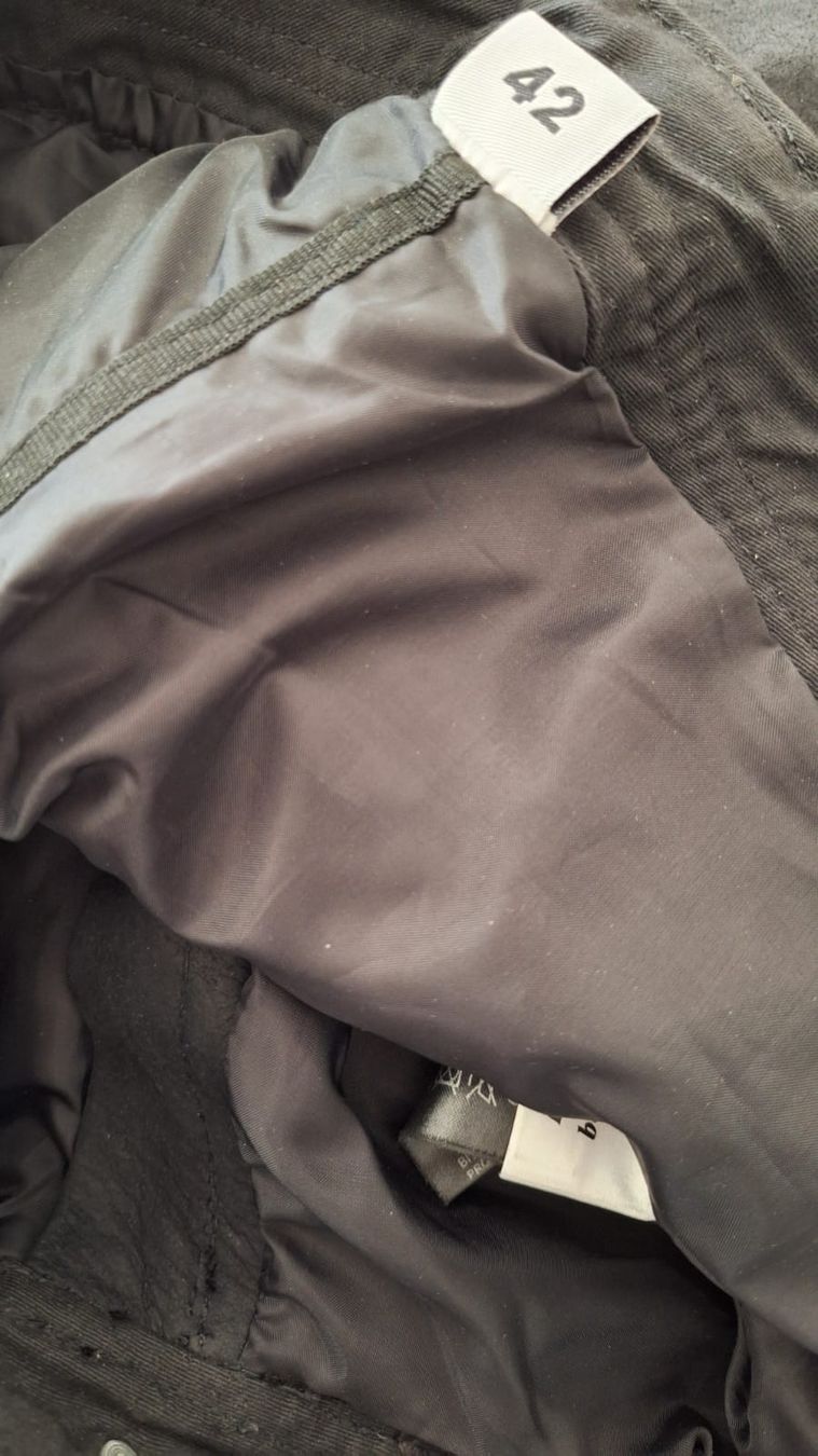 Pantaloni: Lederhose Töff – Usato da Zürich venduto da xpecific 5