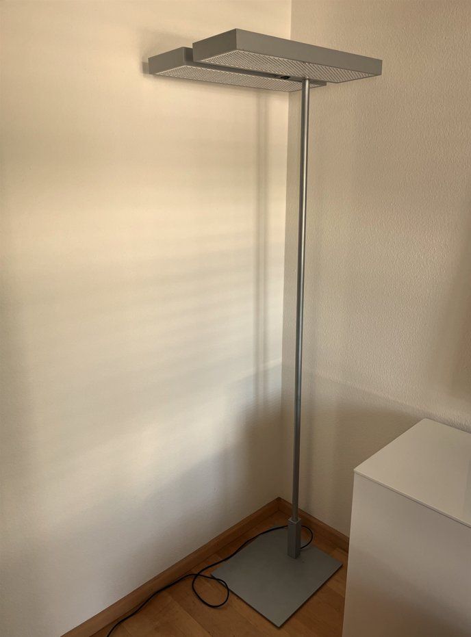 Regent Lampade: REGENT Stehlampe 80h01 p455x.7 – Usato da Basel venduto da Xani