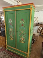 Antiker Schrank, Bauernschrank,zum  restauriert,