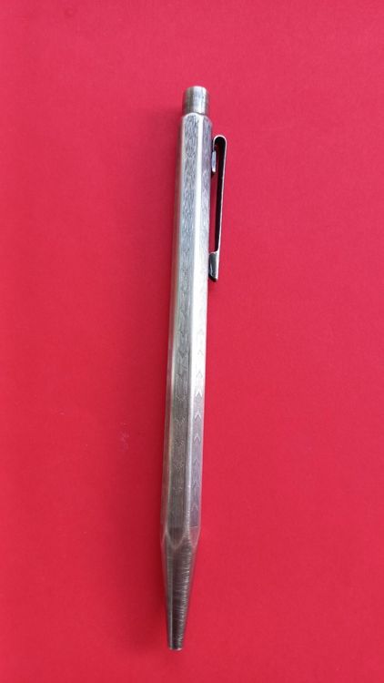 Stylo Bille Caran D'Ache édition Madison En Acier Argenté - État Neuf Avec étiquettes