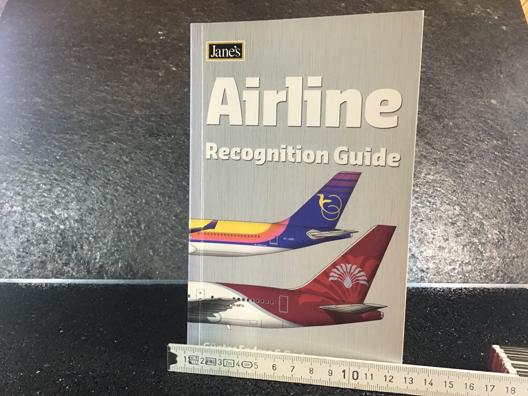 Libri: JANES AIRLINE RECOGNITION GUIDE – Usato da Männedorf venduto da Spezial-Modelle