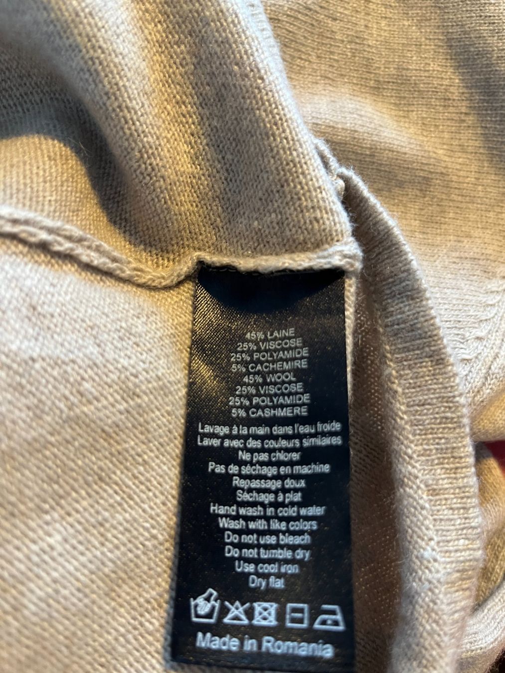 Pulls & Sweat-shirts: Grand Pull " mes soeurs et moi" – D'occasion à Seiry par van_n79x 7