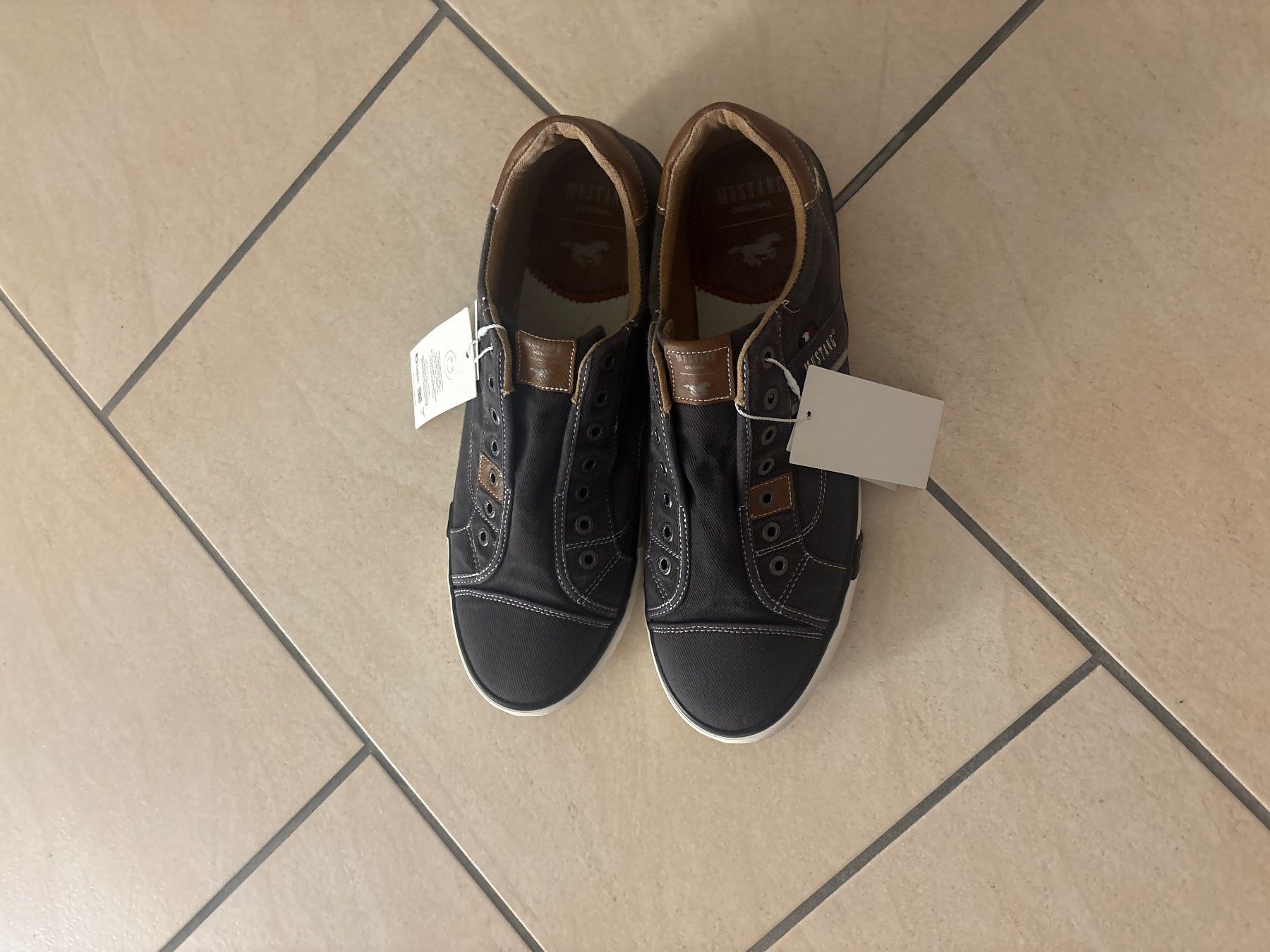 Scarpe da uomo: Mustang Sneaker – Nuovo (secondo la descrizione) da Menzingen venduto da Jecki