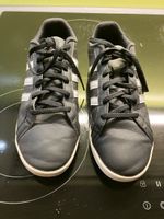 Neuwertige Adidas Damenschuhe, Grösse 41,5, wenig getragen