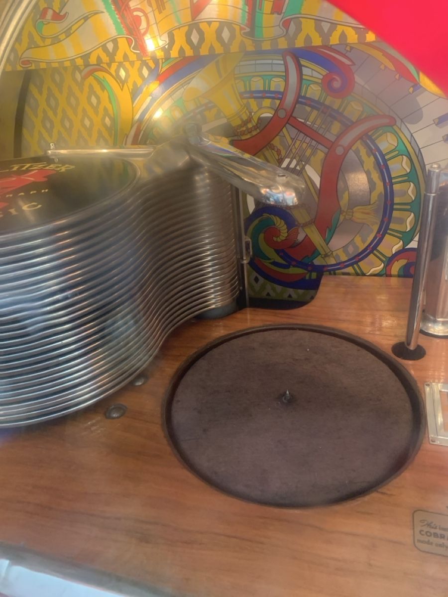 Wurlitzer Jukebox: Wurlitzer mit Shellack Platten – Usato da Murgenthal venduto da Padoni60 2