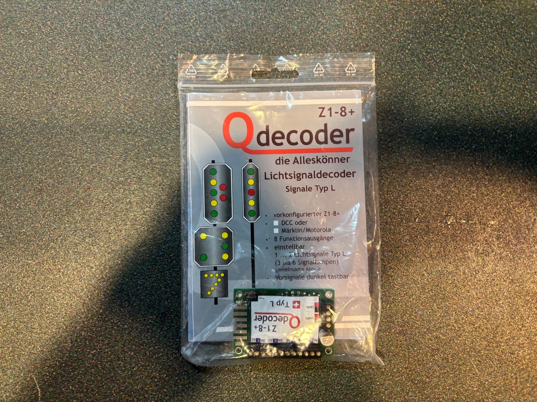 Swiss Modellini di ferrovie: Q decoder Z1-8+ Swiss decoder  Lichtsignal Typ L – Usato da Chiasso venduto da Carrara-Modellismo