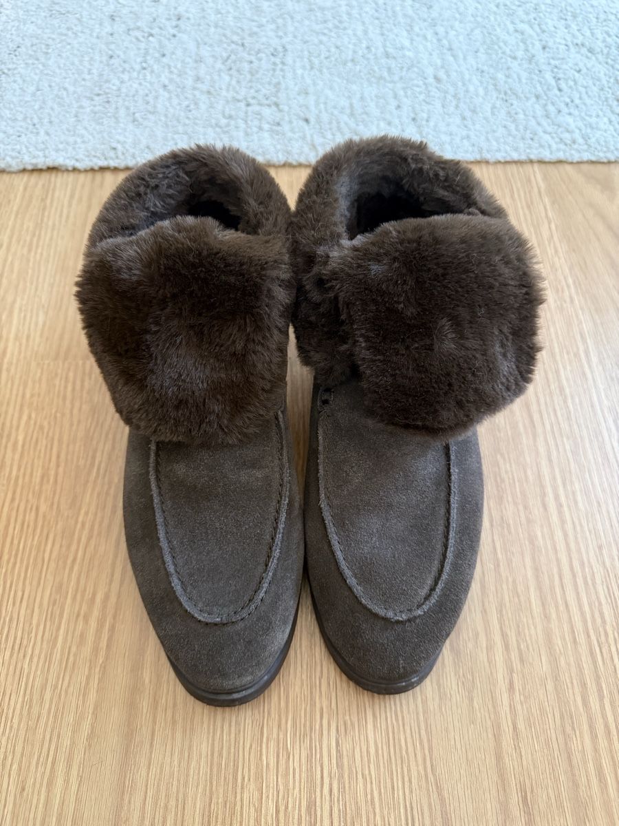 Zara Scarpe da donna: Zara Ankle Fur Boots – Usato da St. Gallen venduto da trxcy 1