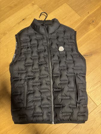 Moncler Daunenweste Grösse M schwarz guter Zustand