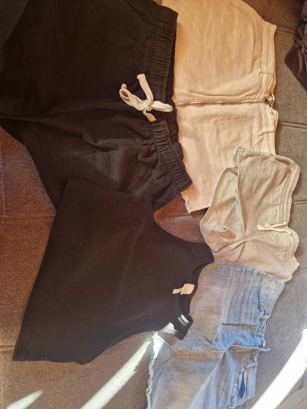 Lotti di vestiti: Kleiderpaket Sommer M – Nuovo (secondo la descrizione) da Ebikon venduto da kov_9vqb