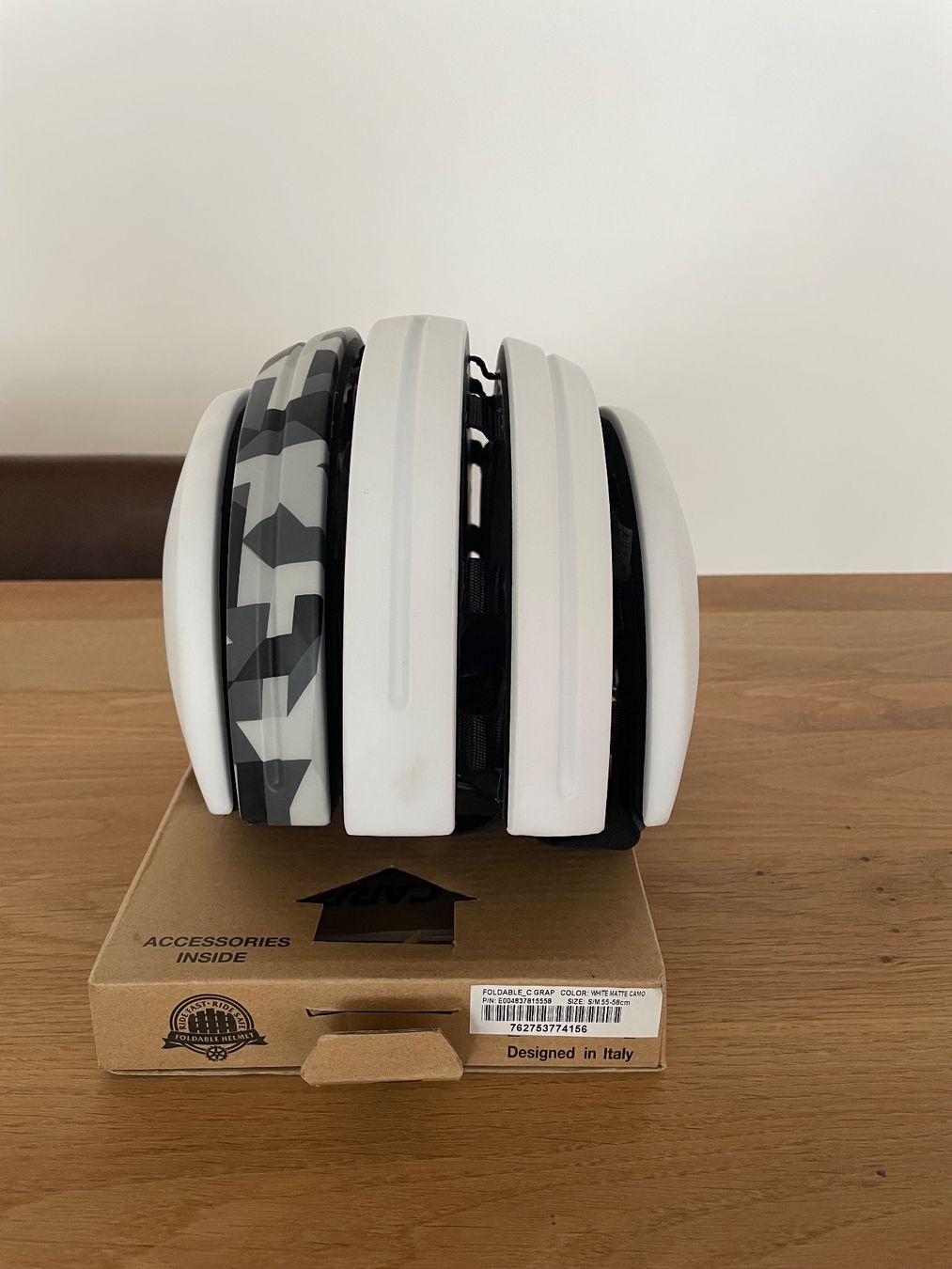 Carrera Caschi: Carrera Foldable Premium Bike Helm 55-58 cm – Nuovo e nell'imballaggio originale da Schlieren venduto da All_you_need 1