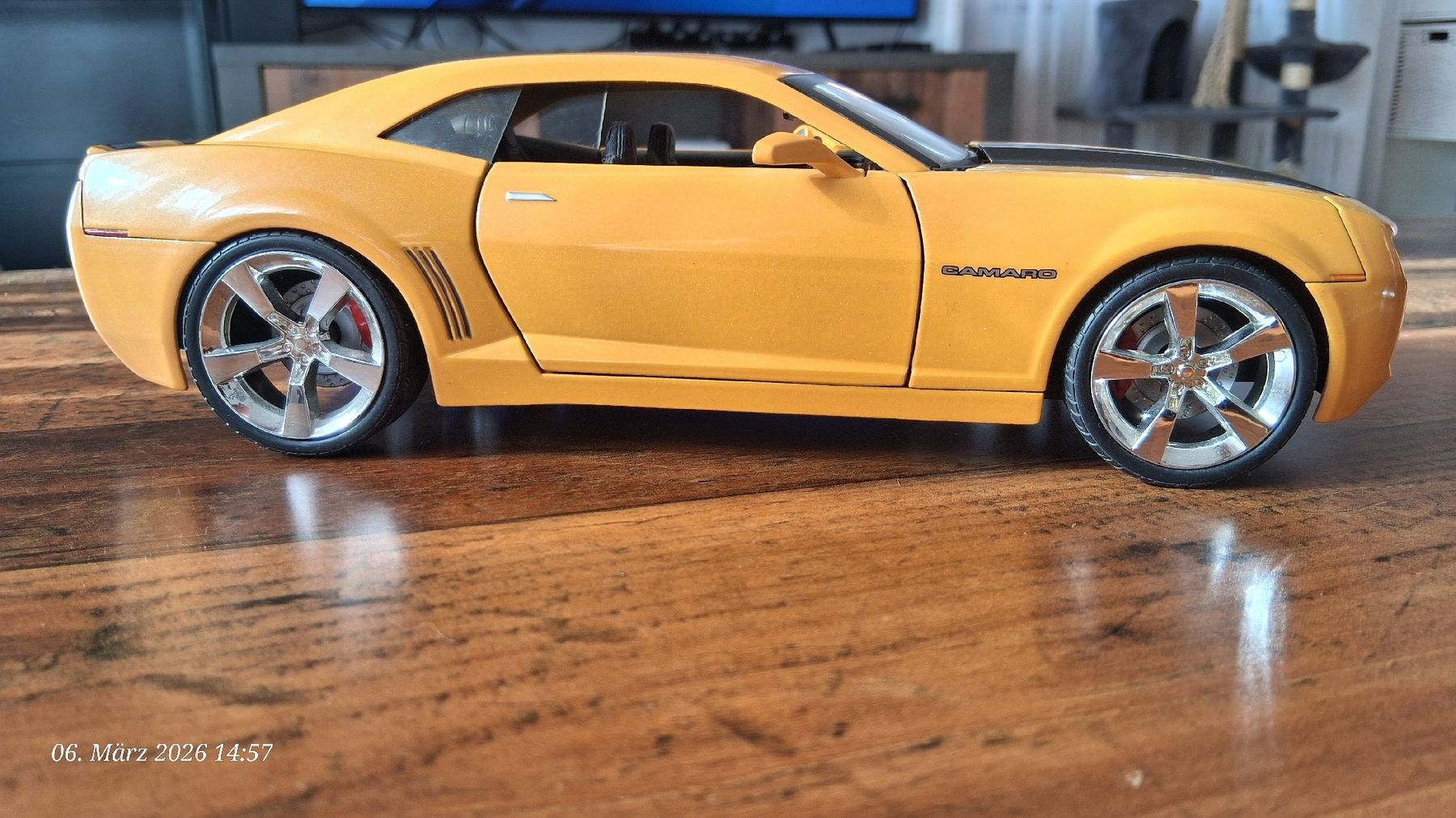 Jada Toys Modellini d'auto: 1:18 2006 Camaro Conzept – Nuovo (secondo la descrizione) da Wolfenschiessen venduto da 2-stroke-garage 1