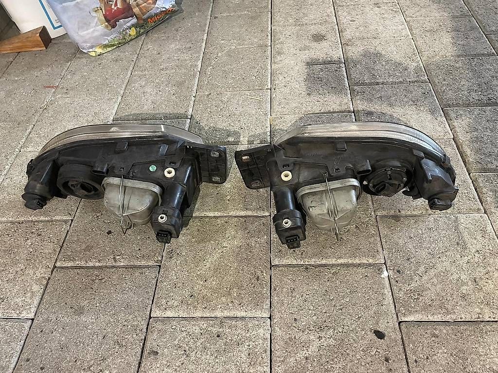 Fari: Frontscheinwerfer Alfa Romeo – Usato da Luzern venduto da Frisi77