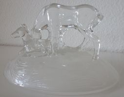 Schöne Glasskulptur mit Pferden