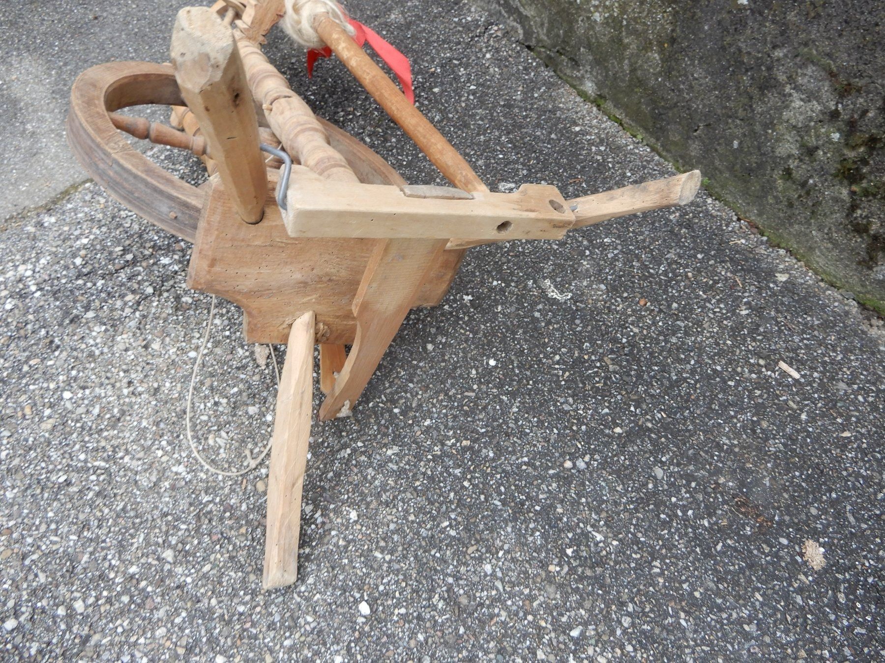 Spinnräder: ANTIKES HÜBSCHES DEKO SPINNRAD – Gebraucht aus Huttwil von Kunterbuntli 5