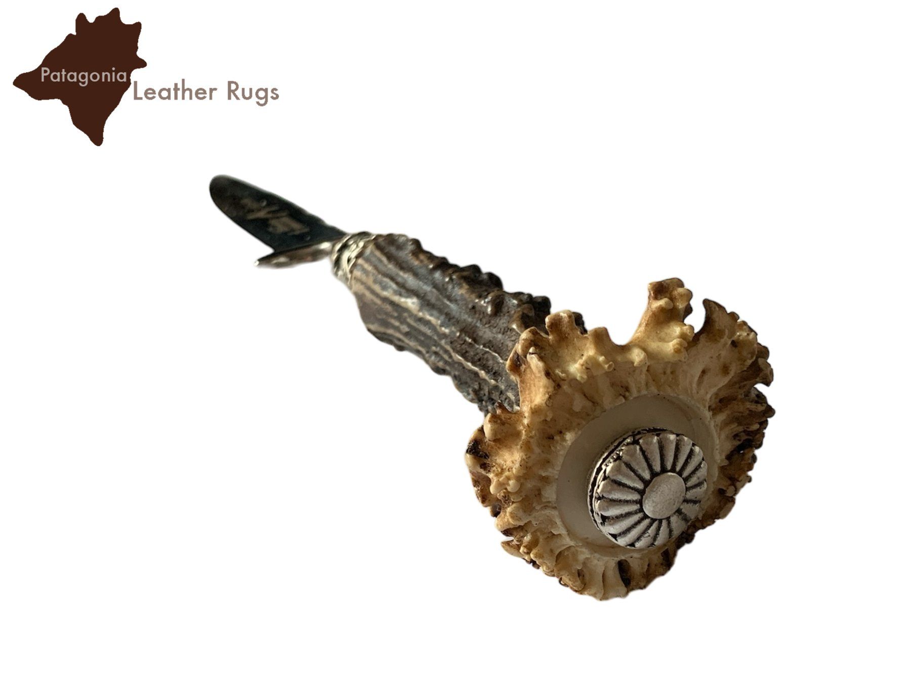 Accessori: Messer mit Griff aus echtem Hirschgeweih mit Lederscheide – Nuovo e nell'imballaggio originale da Arbedo venduto da patagonialeatherrugs 2