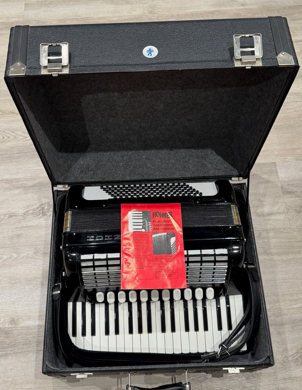 Hohner Strumenti musicali: HOHNER Akkordeon Tango IV P – Usato da Guntershausen b. Aadorf venduto da yvo_dx2z 4