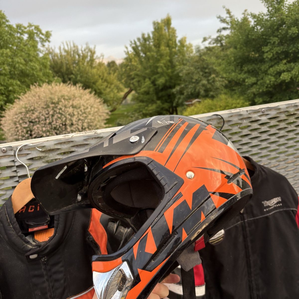 Lotti di vestiti: Alte Motorad Bekleidung – Usato da Waldkirch venduto da fra_9xw7 3