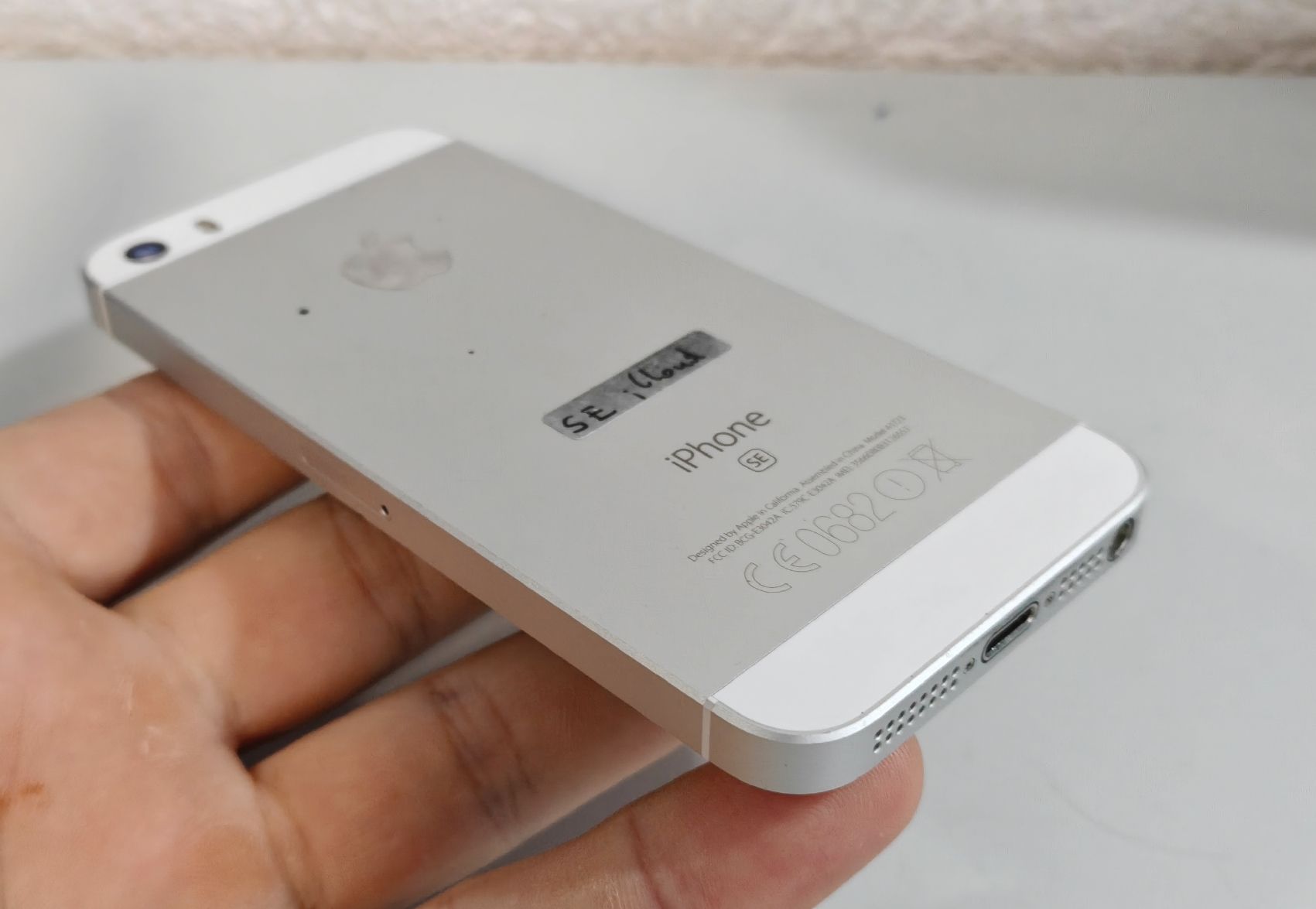 Apple Handys / Smartphones: iPhone SE – Defekt aus Ehrendingen von Rocky985 2