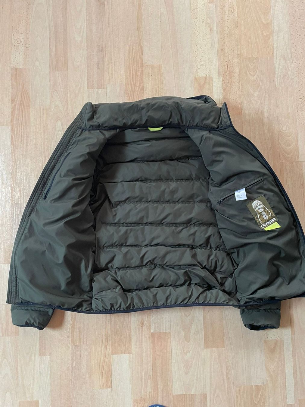 Sherpa Giacche: SHERPA HERREN WINTERJACKE Gr.M – Usato da winterthur venduto da MEAhealingBrush 3