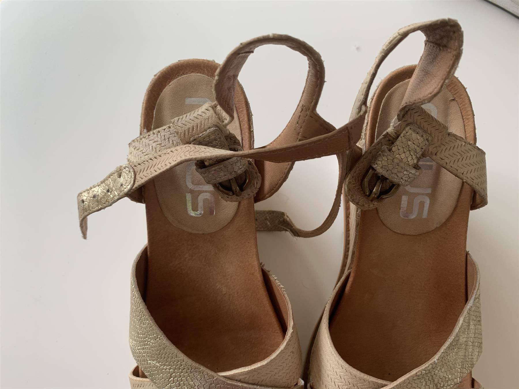 Mjus Scarpe da donna: MJUS Plateau Sandalen Gr. 36 ***NEU*** – Nuovo e nell'imballaggio originale da Meiringen venduto da luanik 2