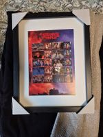 Stranger Things Briefmarken Set im Rahmen: beschädigt