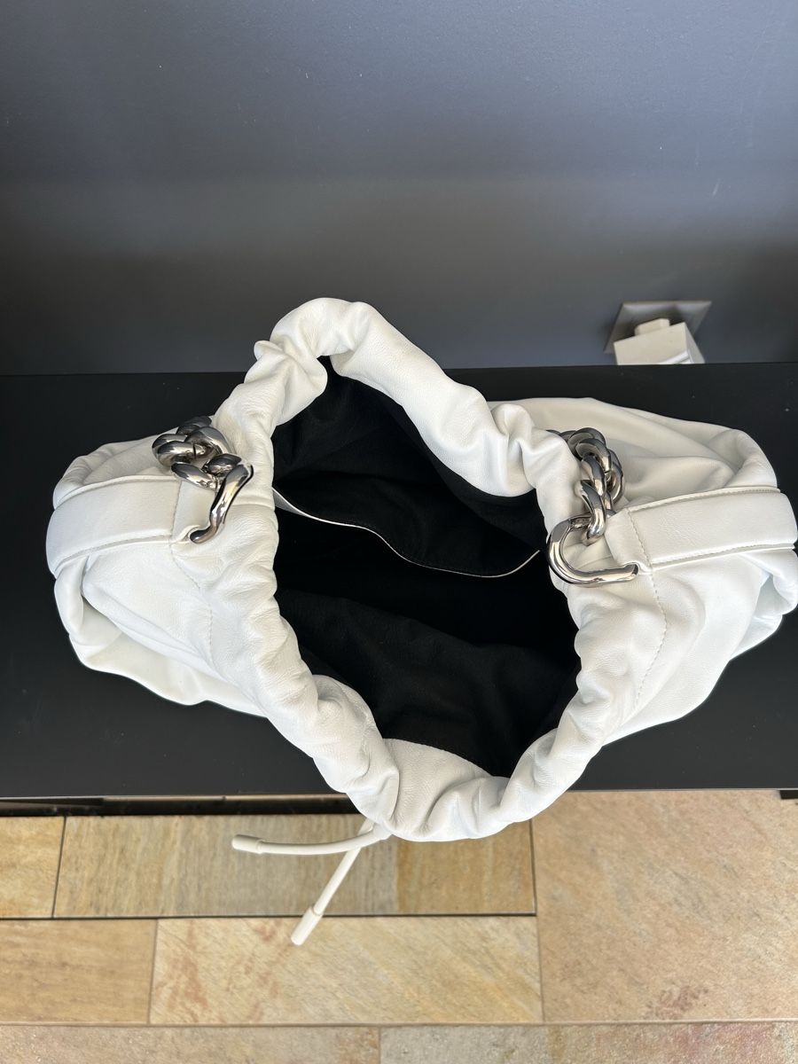 Alexander Mcqueen Borse da donna: Sac Alexander McQueen cuir blanc – Nuovo (secondo la descrizione) da Châtillon FR venduto da xwillow 4