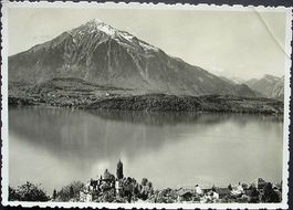 GUNTEN am Thunersee mit dem Niesen
