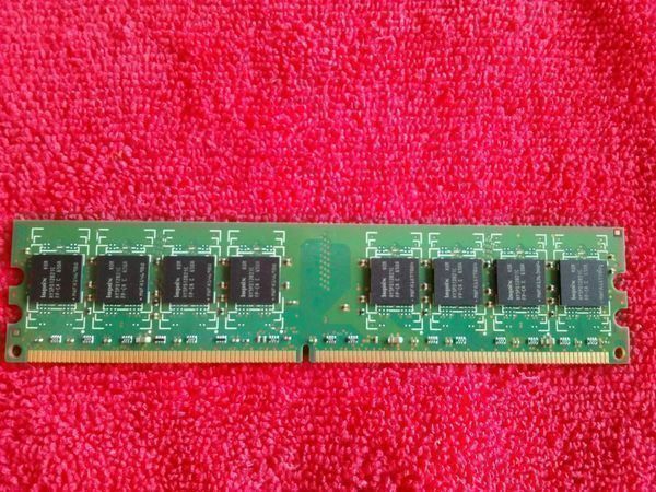 Memory / RAM: 1 GB hynix PC2-4200U-444-12 – Gebraucht aus Zürich von Zurich 2