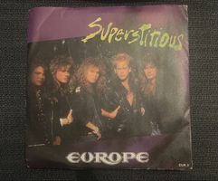 Single „Superstitious“ von Europe