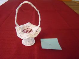 gehäkeltes Körbchen / Häkelkörbchen weiss 18cm