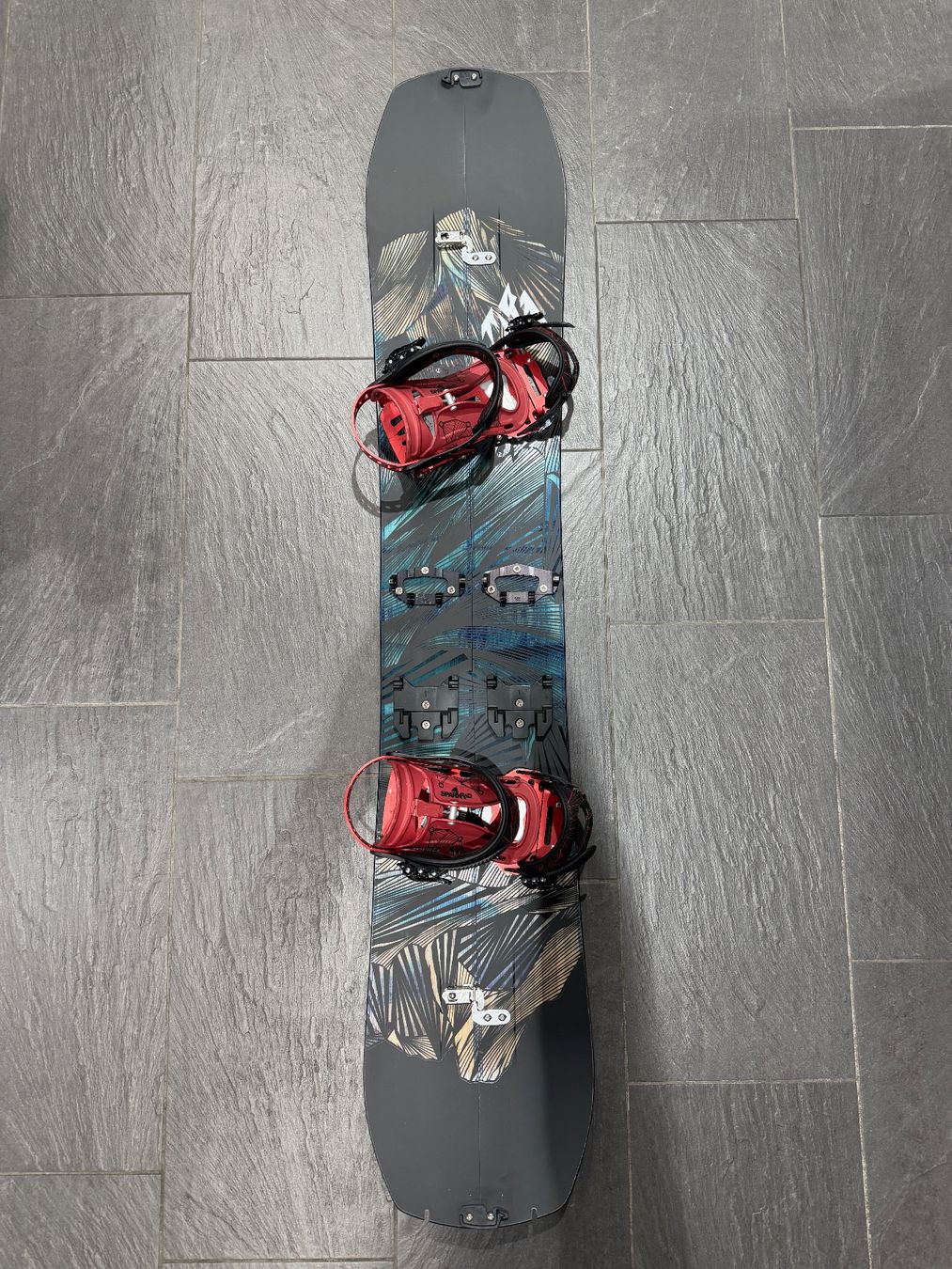 Jones Boards: JONES MOUNTAIN TWIN 157cm Splitboard mit Bindung Felle... – Neu (gemäss Beschreibung) aus Stans von 360Stans