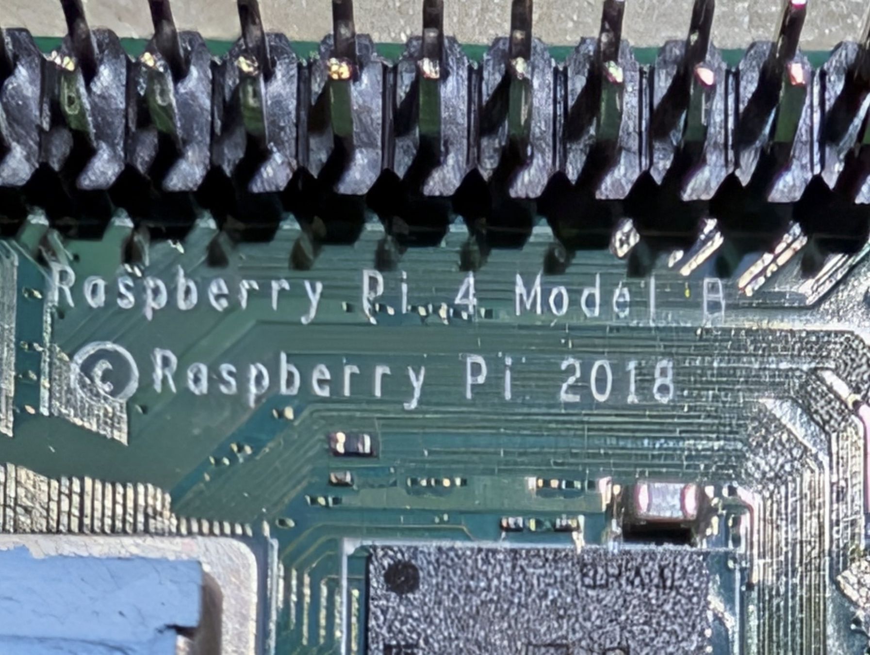 Raspberry Pi PCs: Raspberry Pi 4B 4GB + Argon one Pi 4 + Netzteil USB C + Case – Gebraucht aus Winterthur von Diewinti 5