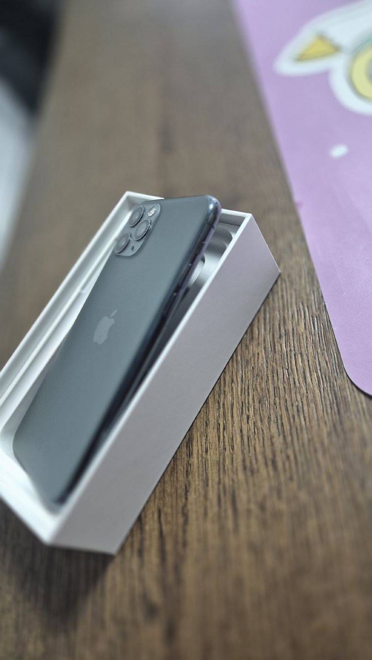 Apple Telefoni cellulari / Smartphones: Iphone 11 Pro come nuovo – Usato da Gorduno venduto da ang_wpt9 2