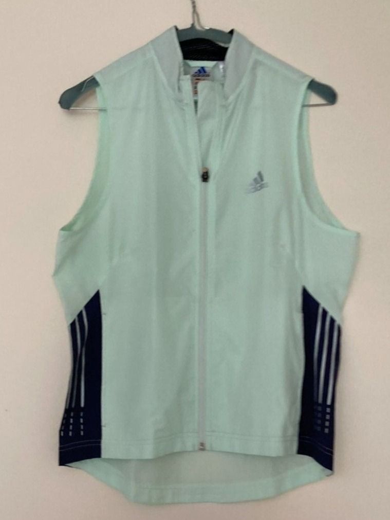 Adidas Gilets: Adidas weste --------(N) – D'occasion à Wallisellen par AS.TZ. 1
