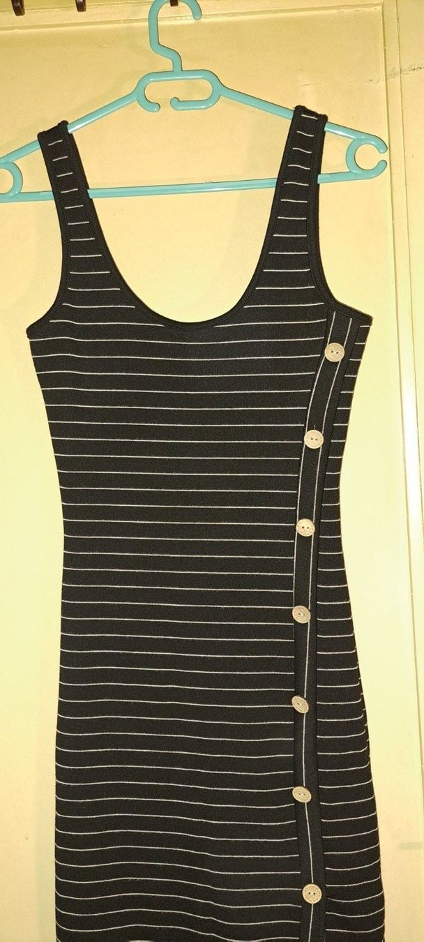 Vestiti: Robe longue noire rayé blanc – Usato da Genève venduto da Axelle333