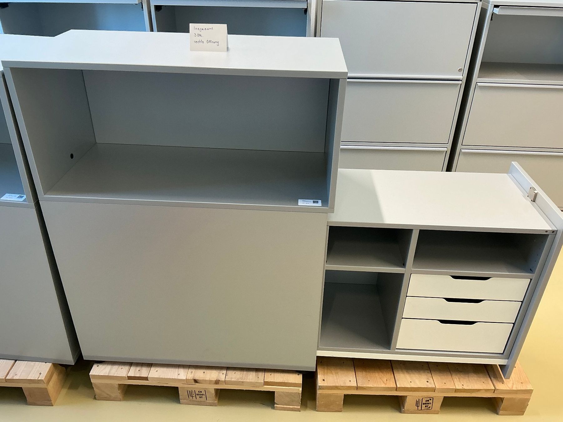 Armadi: Büroschrank mit Regal – Usato da Zug venduto da Bauteile-Zug