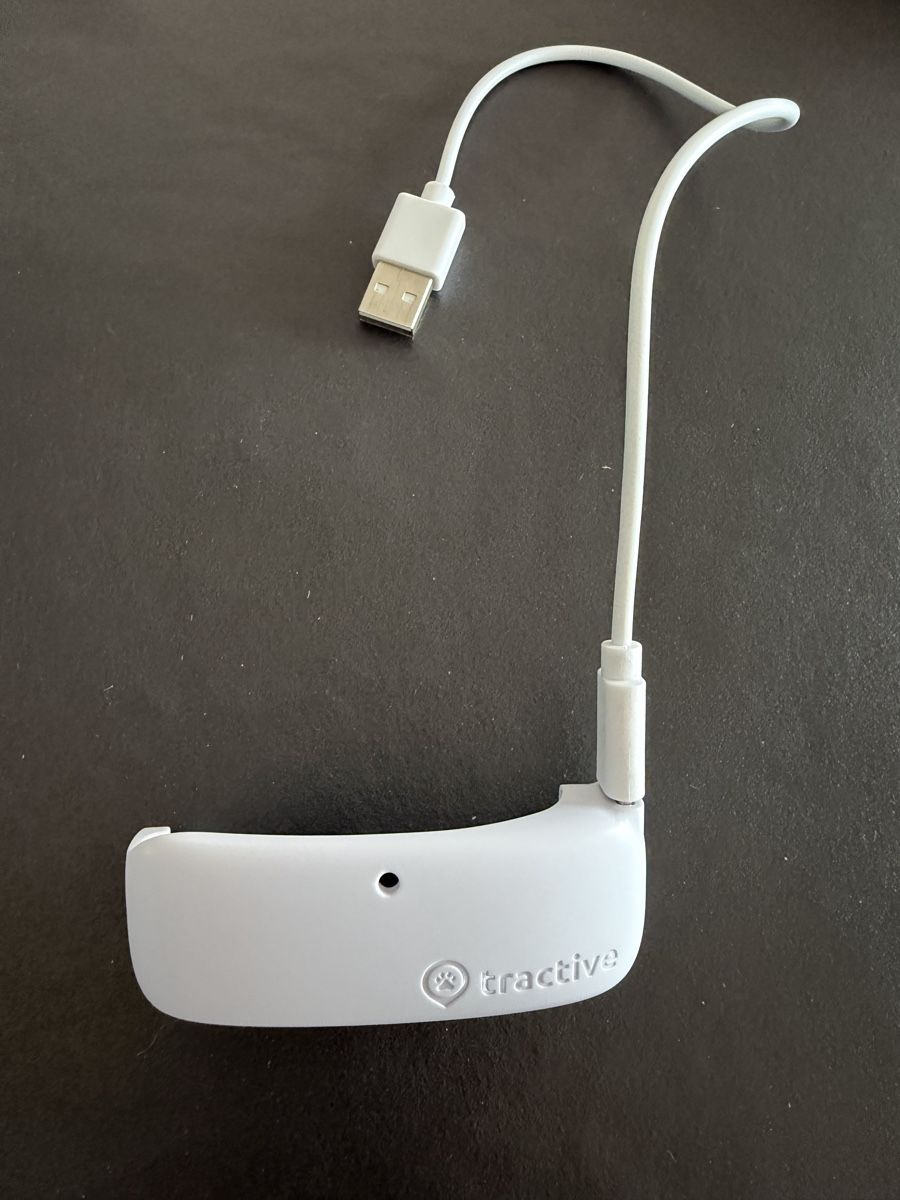 Cover & Protezioni schermo: Tractive GPS Tracker Cat 4 Sleeve neu – Nuovo e nell'imballaggio originale da Täuffelen venduto da simjo85