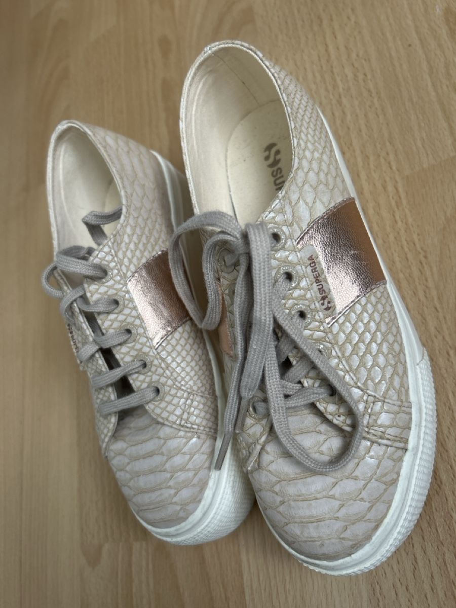 Superga Damenschuhe: Superga Damen Sneakers  in Grösse  36 – Gebraucht aus Vaduz von Snooki6 1