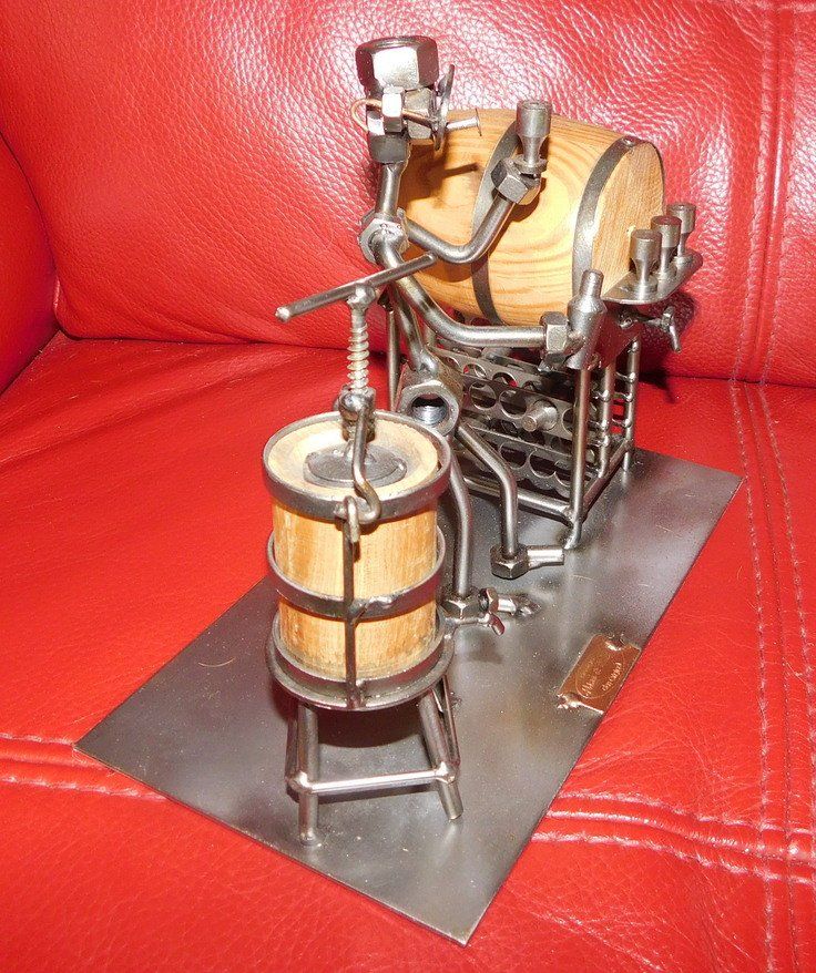 Sculture & Statue: Schraubenmännchen, Winzer, 13 x 23   H 18 cm – Usato da Villnachern venduto da Schnugelchen 1