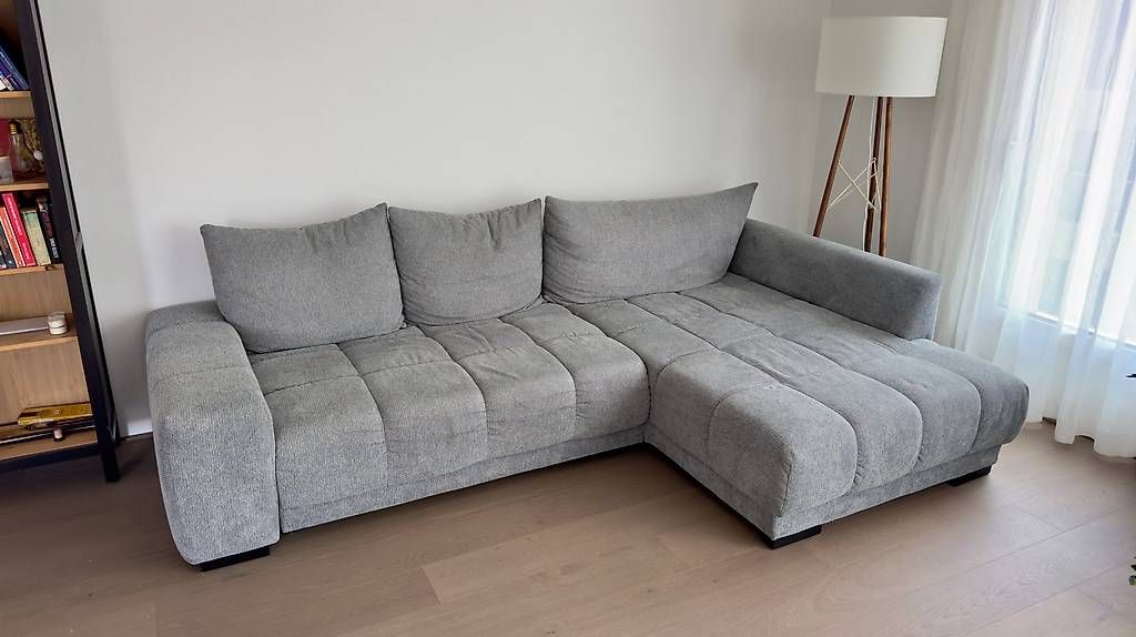 Divani: Modernes Ecksofa mit Schlaffunktion & Bettkasten – Usato da Chur venduto da marcinbizzy