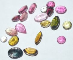 Mineralien Set L-6421 – 20 Stück Multi Turmalin facettiert