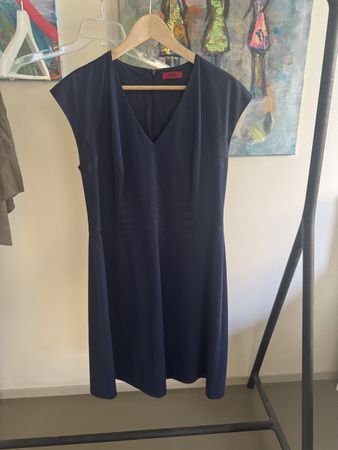 Hugo Boss Business Dress Size 42