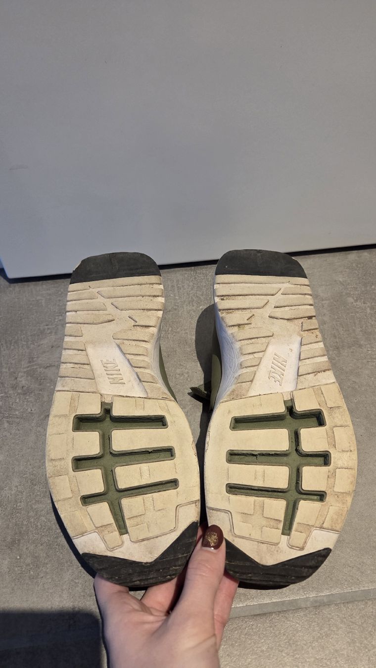 Nike Scarpe da donna: Nike Schuhe 40 – Usato da Tentlingen venduto da Damlaja 2