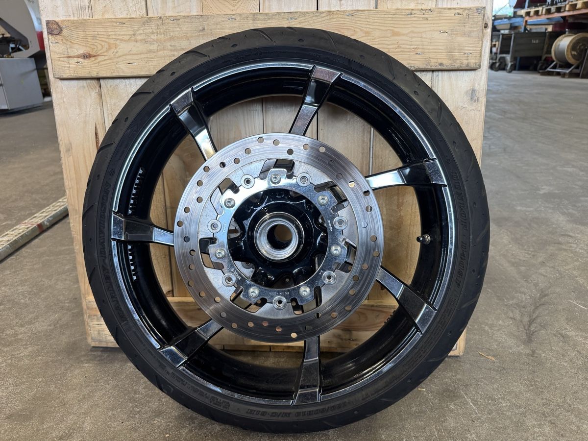 Pneumatici & Ruote complete: Harley Road Glide 2013 Vorderrad – Usato da Grosswangen venduto da honda1986 2