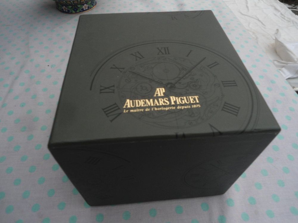 Audemars Piguet Uhrenbox Karton gr nlich Kaufen auf Ricardo