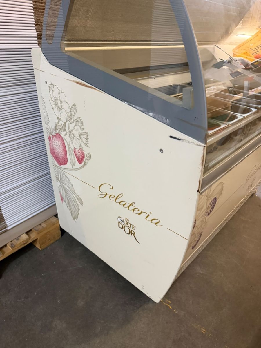 Appareils de cuisine: Eistheke / Eisvitrine Funktionier Einwanderfrei Gelati – D'occasion à Zürich par ann_qsj2 4